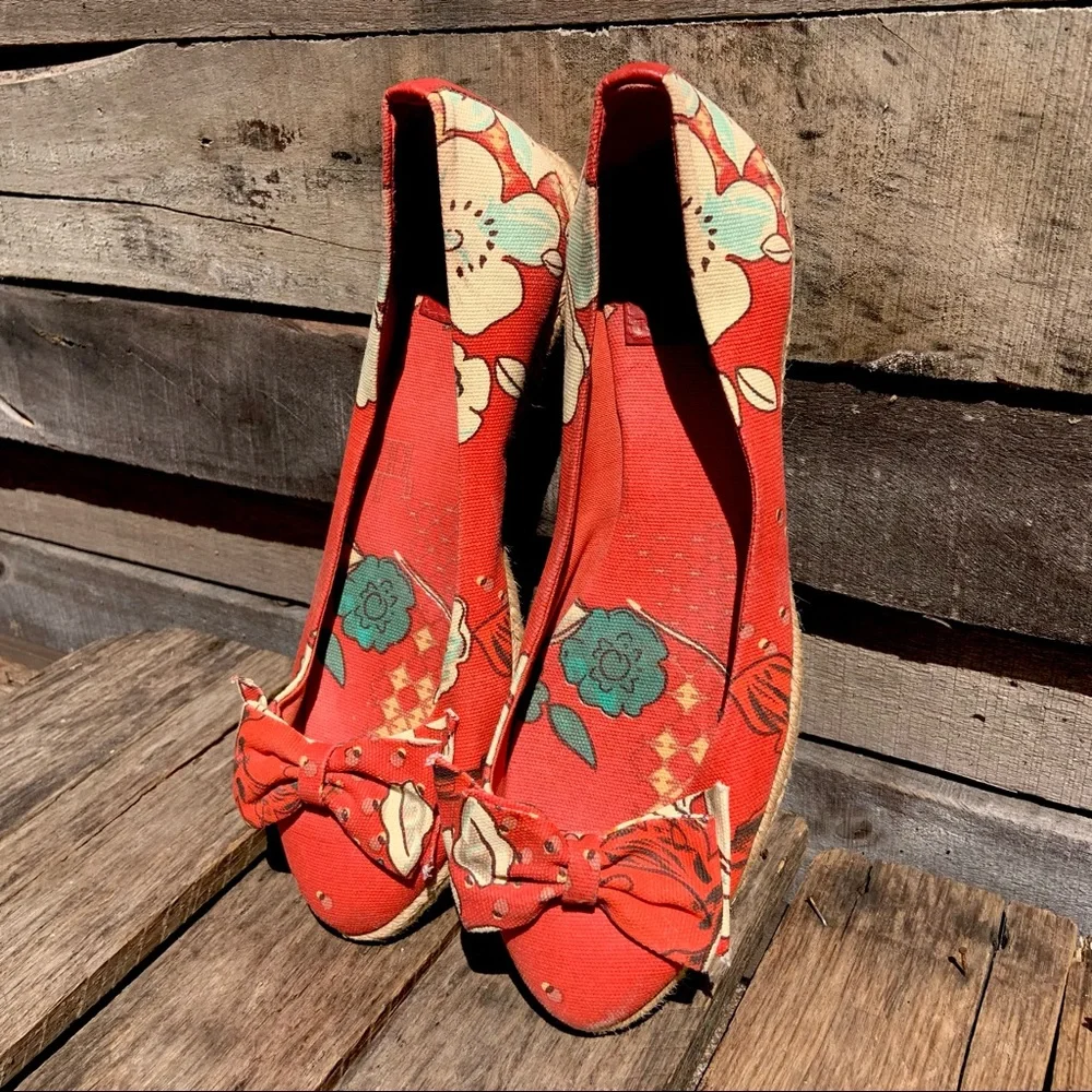 🌻Tory Burch Red Floral Espadrille Flats Size 9